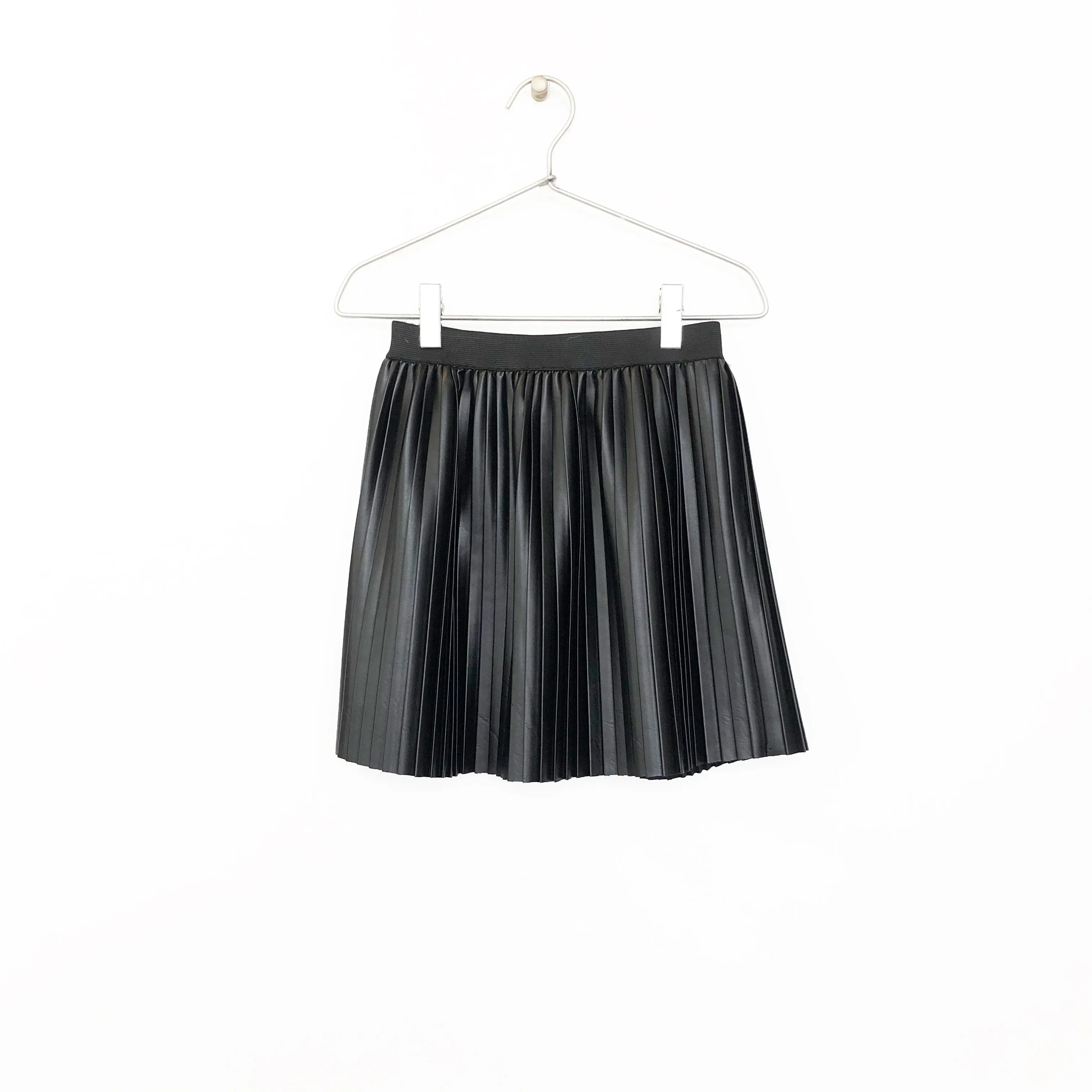 FAUX LEATHER PLEATED SKIRT