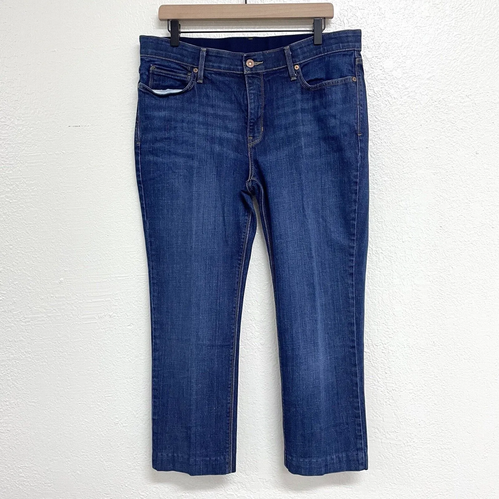 Straight Leg Crop Jeans