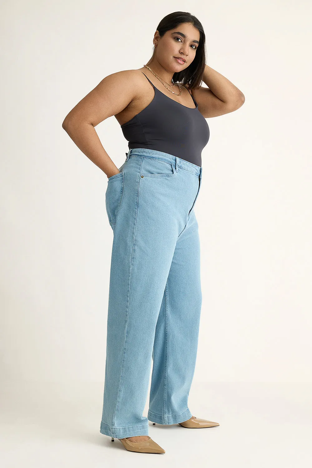 Sway Curve Comfort Straight Jeans